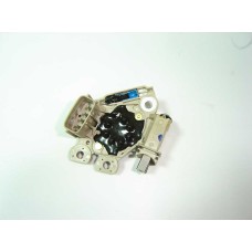 3737038400 HYUNDAI Реле регулятор напряжения генератора