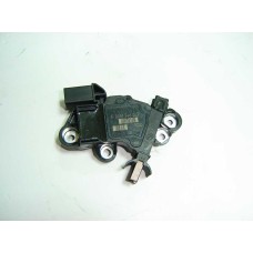F00M346047 BOSCH Реле регулятор напряжения генератора