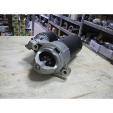 0001110072 BOSCH Стартер (12V 1.7kW)