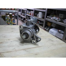 0001121007 BOSCH Стартер (12V 1.1kW)