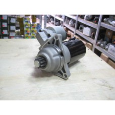 0001121011 BOSCH Стартер (12V 1.1kW)