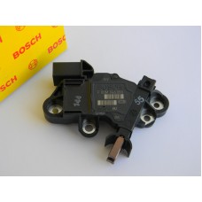 F00M346080 BOSCH Реле регулятор напряжения генератора